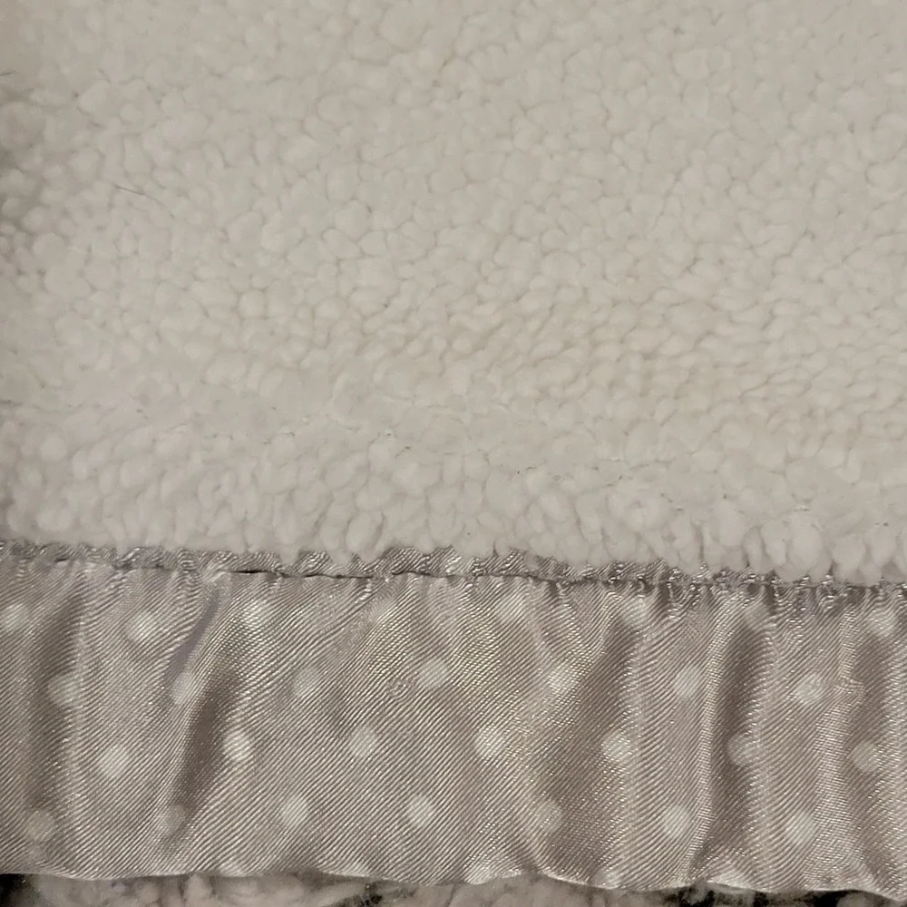 Carter's Child Of Mine Baby Blanket White Grey Satin Polka Dot Giraffe 34x28